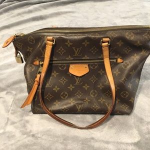 Louis Vuitton Iena